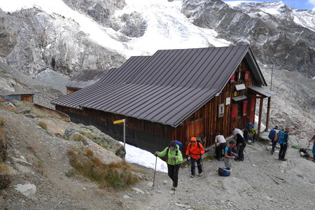 2017-09-09-15-alpinisme-val-aoste, alpes-aventure-montee-refuge-guides-ayas-2017-09-13-074